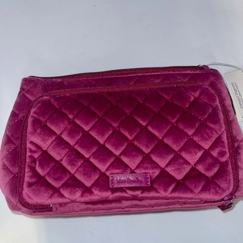 Vera Bradley Special Release-Breast Cancer Makeup